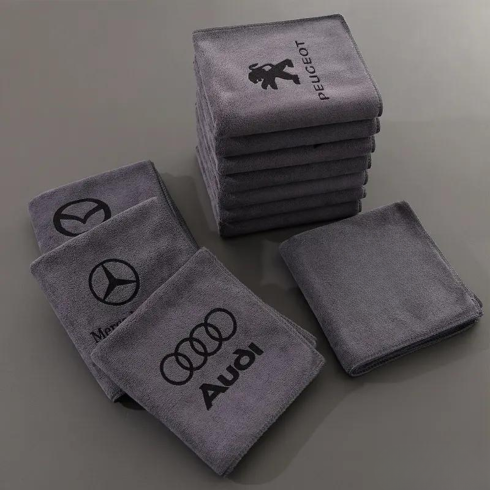 Personalisierte Mikrofaser-Tücher: Schnelle Entfernung von Flecken im Auto